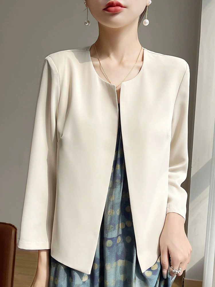 Summer suit with a round collar, jacket, high-quality style