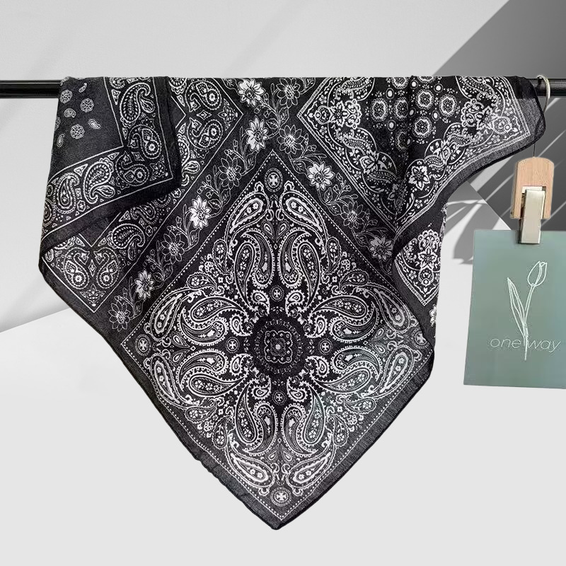 European and American Retro Fashion Cashew Cotton and Linen Square Scarf for Women in Autumn and Winter, Versatile Turban, Warm and Soft Decorative Square Scarf