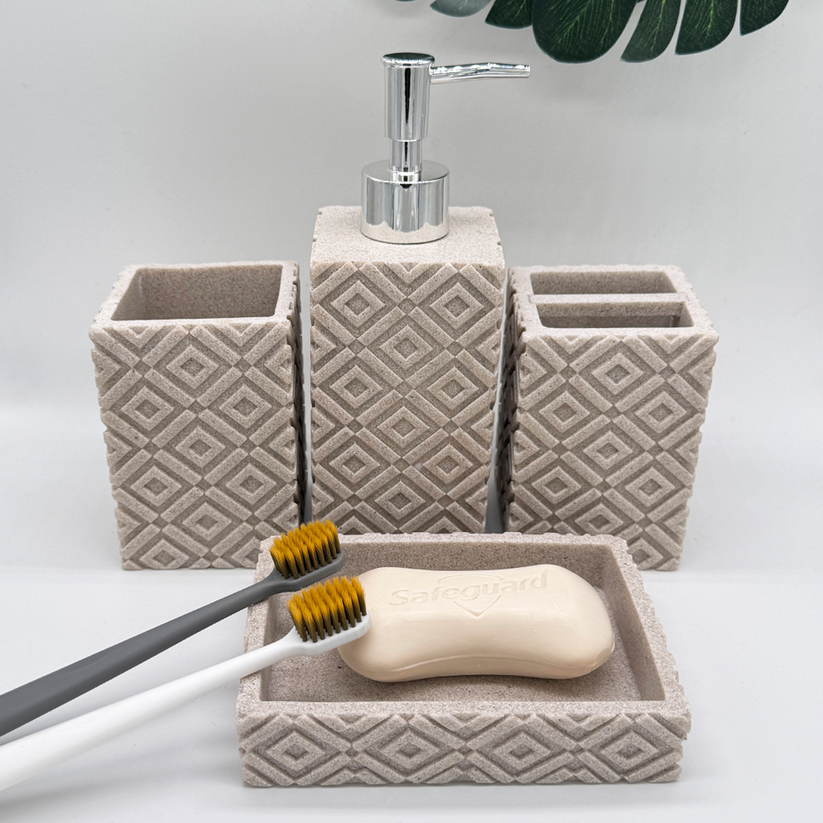 Kit de baño de resina de arena y grava de imitación de estilo europeo baño de arena y grava juego de cuatro piezas decoración de baño con textura taza