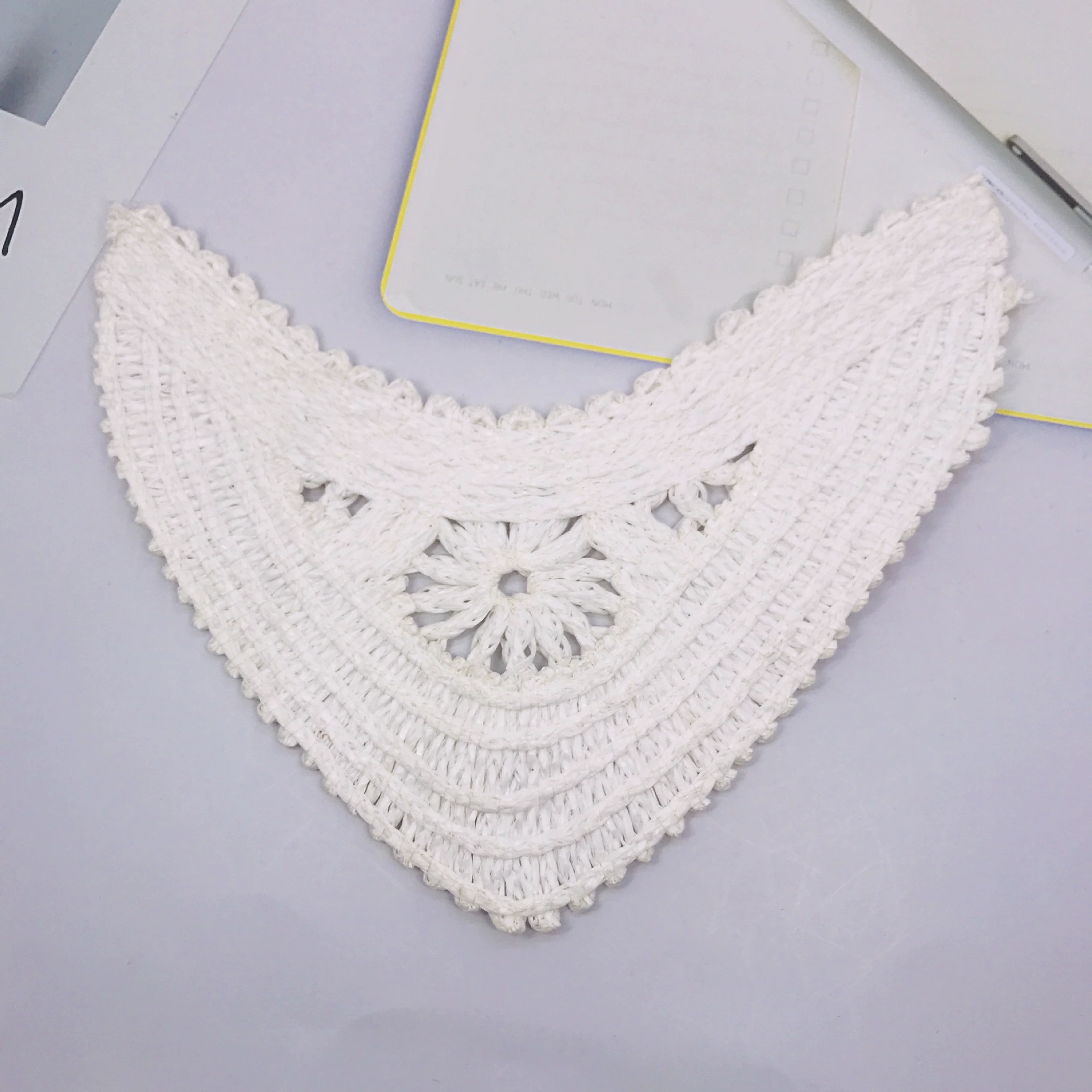 Фабрика спот оптом электровышивка верхняя поверхность PPтрава верхняя поверхность вспомогательный материал белый треугольник минималистичные тапочки холодная верхняя поверхность