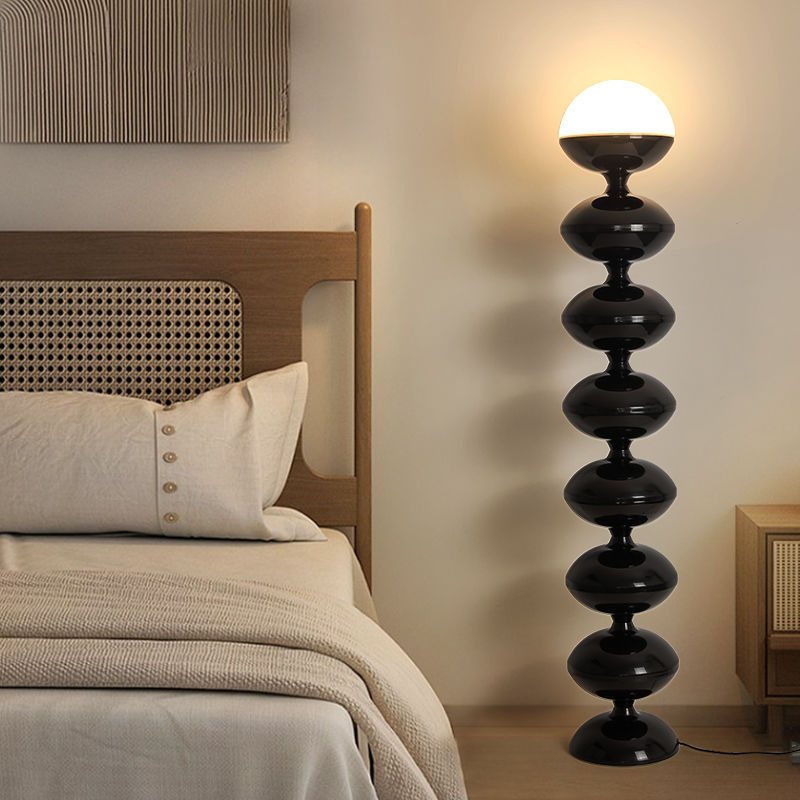 Nórdico medieval crema de viento arte calabaza lámpara de suelo red roja simple sala de estar dormitorio sofá junto a la lámpara de esquina