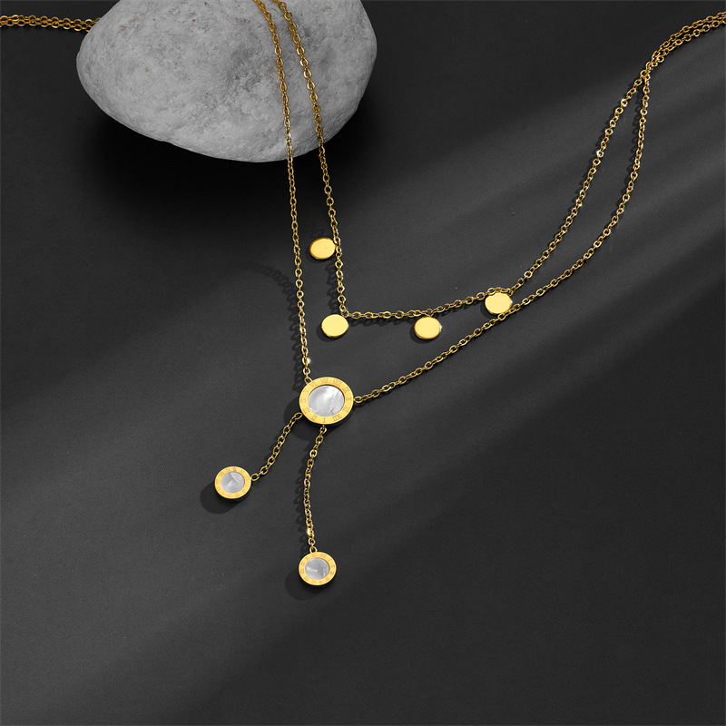 Titanium Steel 18K Gold Plated Casual Plating Round Acrylic Rhinestones Pendant Necklace display picture 3
