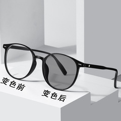 光感変色老眼鏡女性ファッション高精細ブルーライト老眼鏡中高齢者昼夜両用老眼鏡