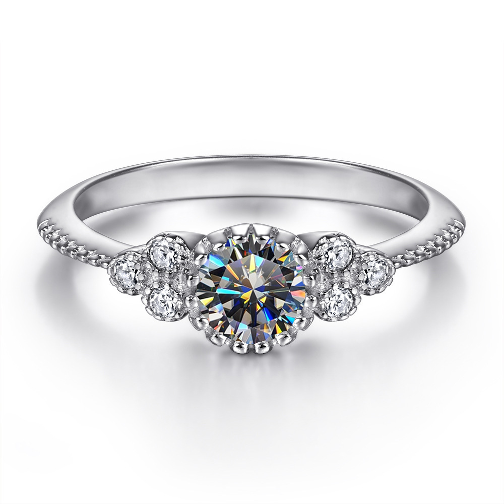 Anillo de plata esterlina s925 in color moissanita índice anillo de mujer amazon 0.5 quilates anillo de diamantes fabricantes al por mayor