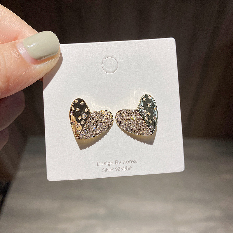 Korean Zircon Micro-inlaid Heart-shaped Earrings display picture 5
