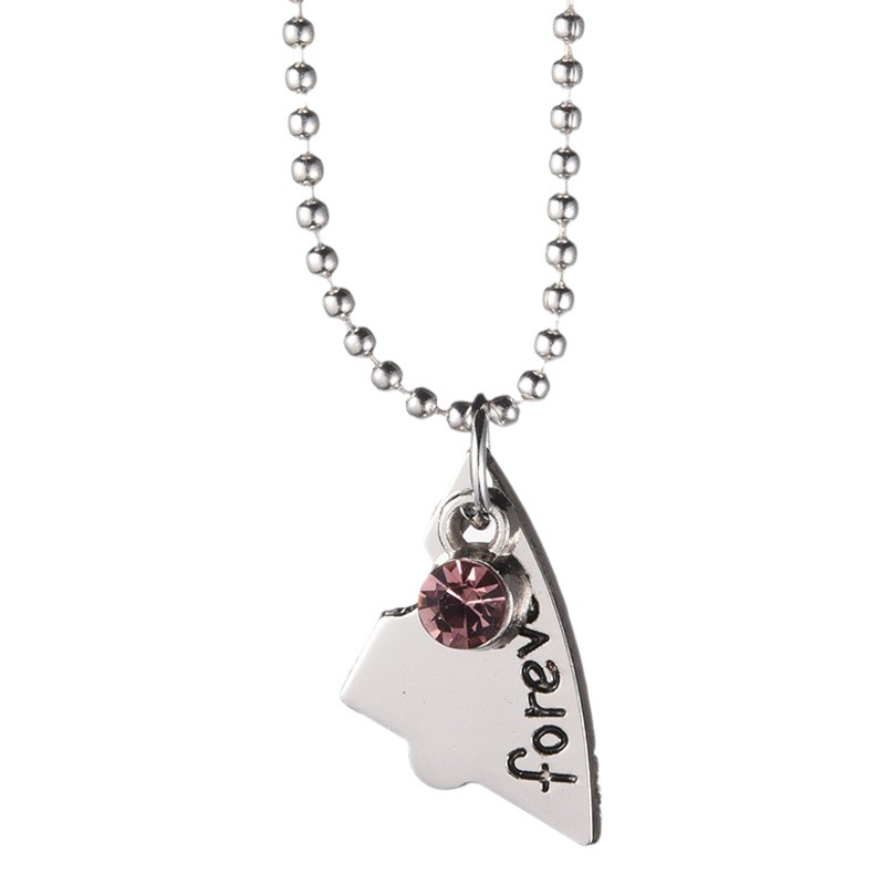 Collar de moda con letras de celebridades de internet, éxito de ventas en Europa y América, con la frase 'Mejor Amiga Para Siempre' y diseño en forma de corazón.