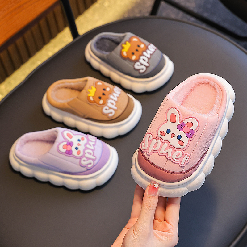 2025 nuevos zapatillas de algodón de invierno para niños, niños y niñas, zapatillas de algodón de piel PU impermeable de fondo grueso para niños