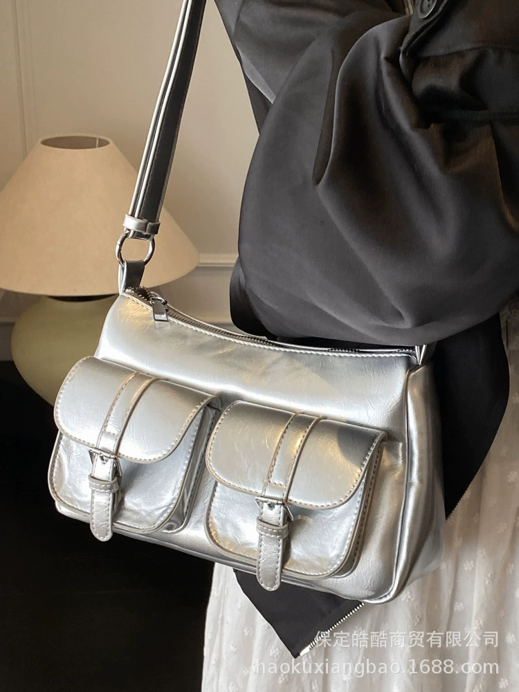 Small capacious shoulder bag, summer retro one-shoulder bag