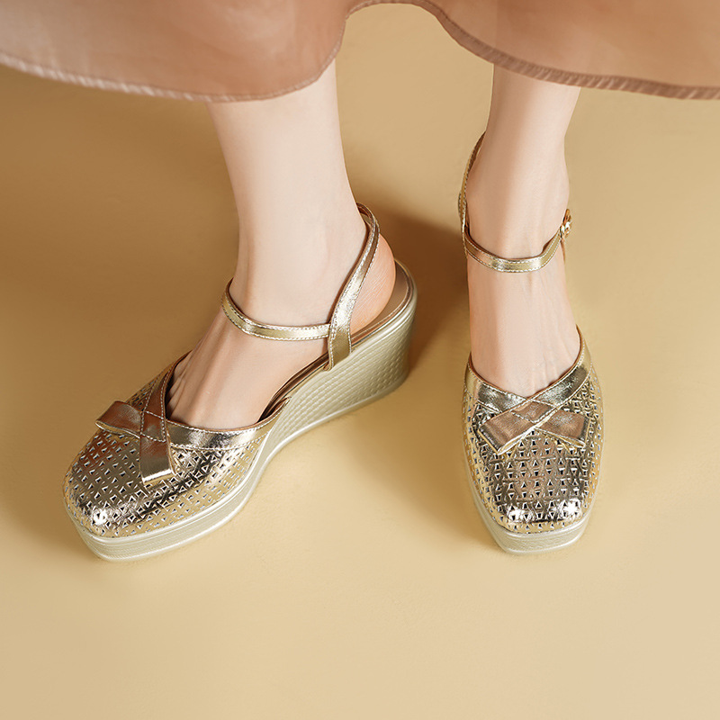 Sandal cao gót nữ mũi nhọn đế xuồng quai chéo da thật — màu vàng, bạc