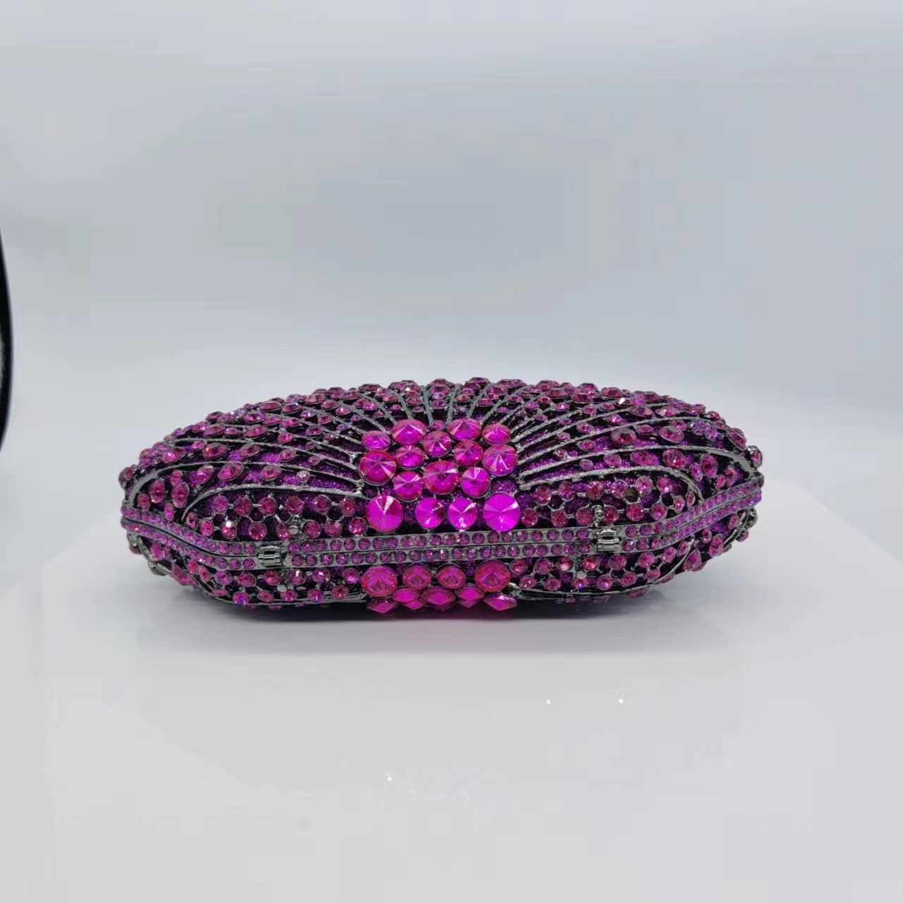 Túi clutch nữ đính đá hình quạt dạ tiệc cao cấp — Vàng Pha Lê, Tím đậm, Đỏ tím, Nền vàng kim cương trắng chi tiết 9