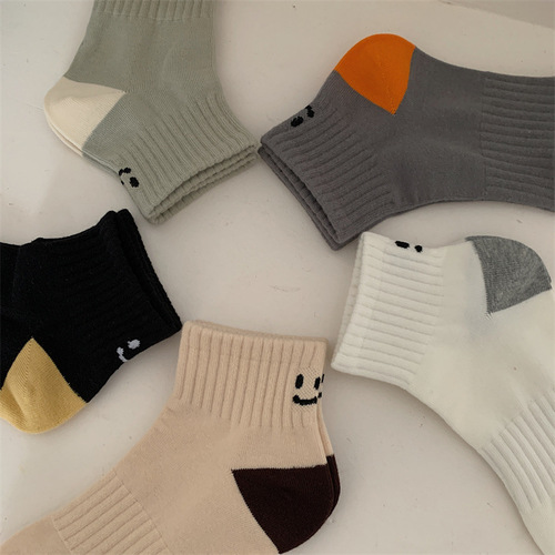 ins new spring and summer color matching smiley face socks for women, sports style men's summer short-tube trendy combed cotton socks for couples