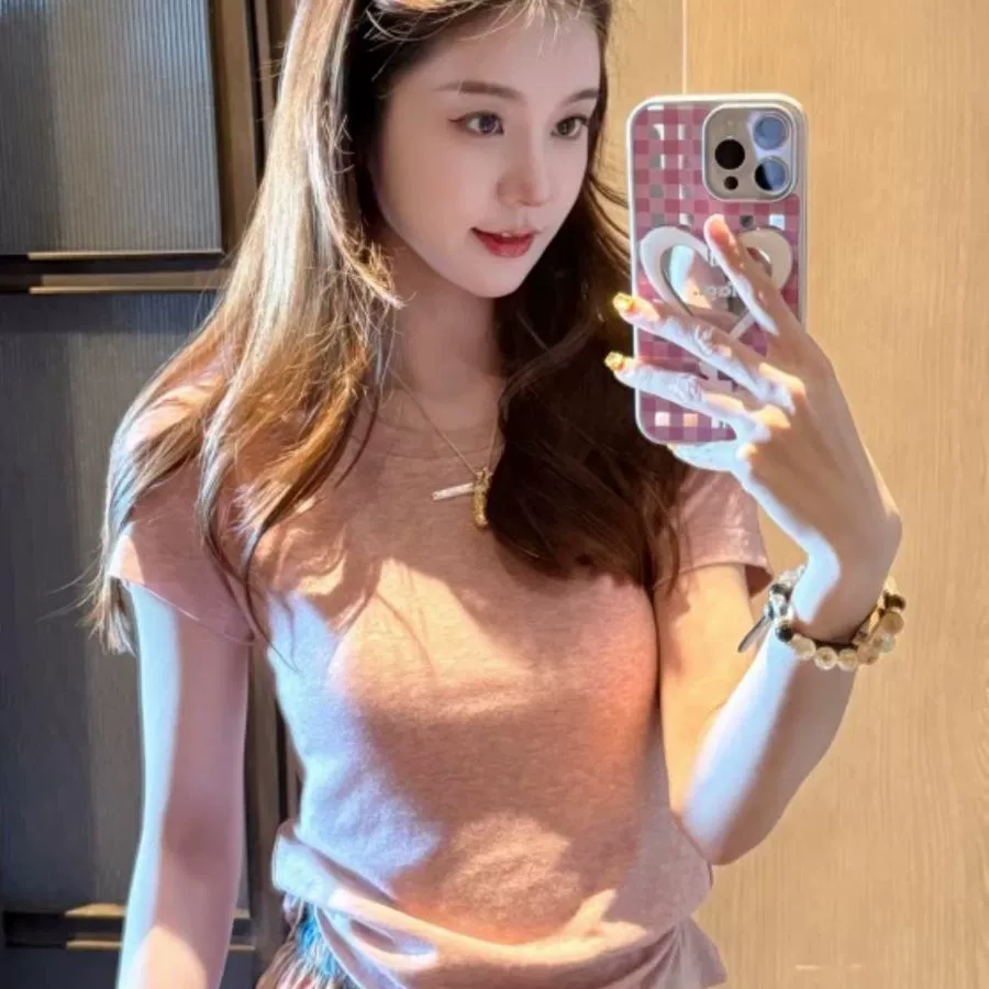 Красивый летний костюм для женщин 2025, новый стиль, нежный стиль, модная футболка с коротким рукавом, юбка с цветочным принтом, комплект из двух предметов