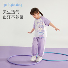 女の子のスーツの夏の半袖の2つのセットの萌え趣味のプリントのかわいいウサギの丸首のゆったりとした通気性の小さい子供の女性