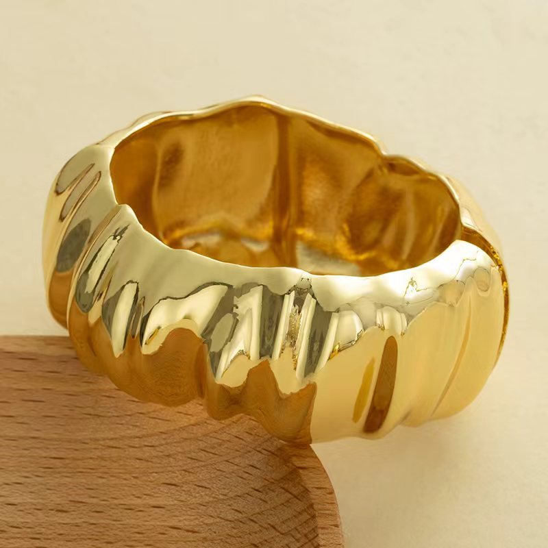 Europa y los Estados Unidos lujo transfronterizo diseño ligero de la industria pesada sensación pulsera metálica brillante abertura pulsera geometría minimalista personalidad amplia joyas