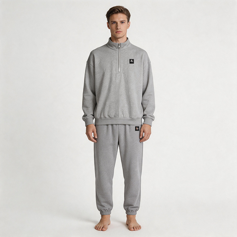 Quality sports trousers with hood with zipper