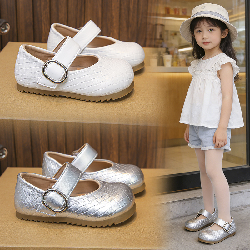 2026 primavera y verano de las niñas sandalias trenzadas zapatos casuales de moda para niños zapatos de princesa suave