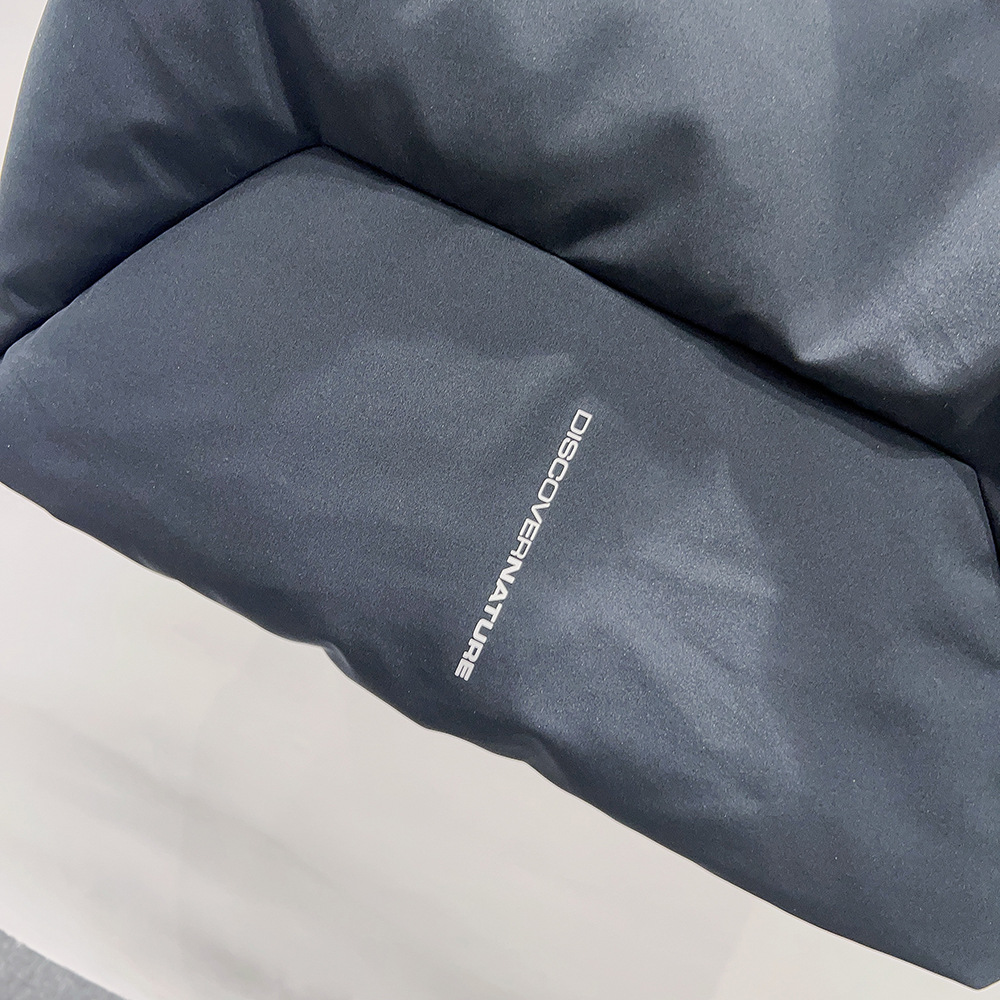 Abbigliamento maschile Giacca con cappuccio e stampa offset con taglio tridimensionale_voghion.com