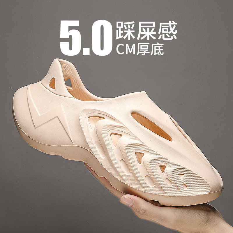 Cross-border large size fashion casual beach shoes with holes, summer new EVA, versatile outerwear, trendy men's cool slippers