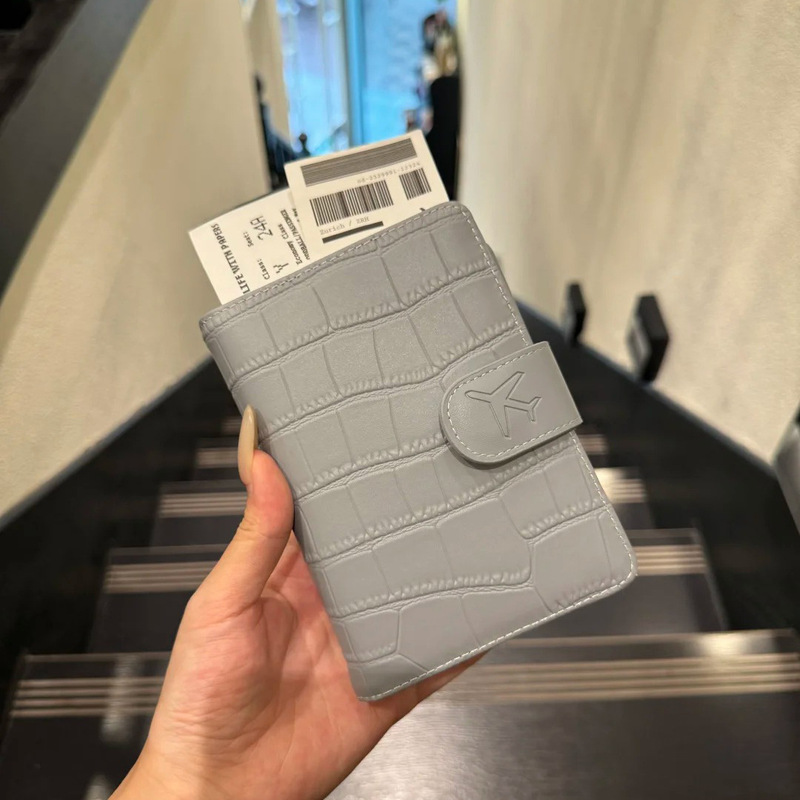 シンプルなニッチボルドーレッドパスポートホルダー多機能レザー海外旅行パスポート銀行カードID収納バッグ|undefined