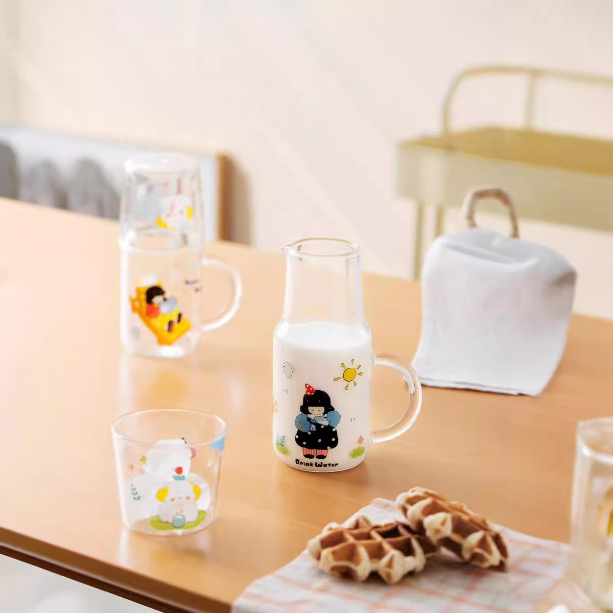 Personalidad creativa de vidrio de agua bebida taza de leche de dibujos animados de niña taza de silicona alta taza de marca acompañante regalo alto valor facial