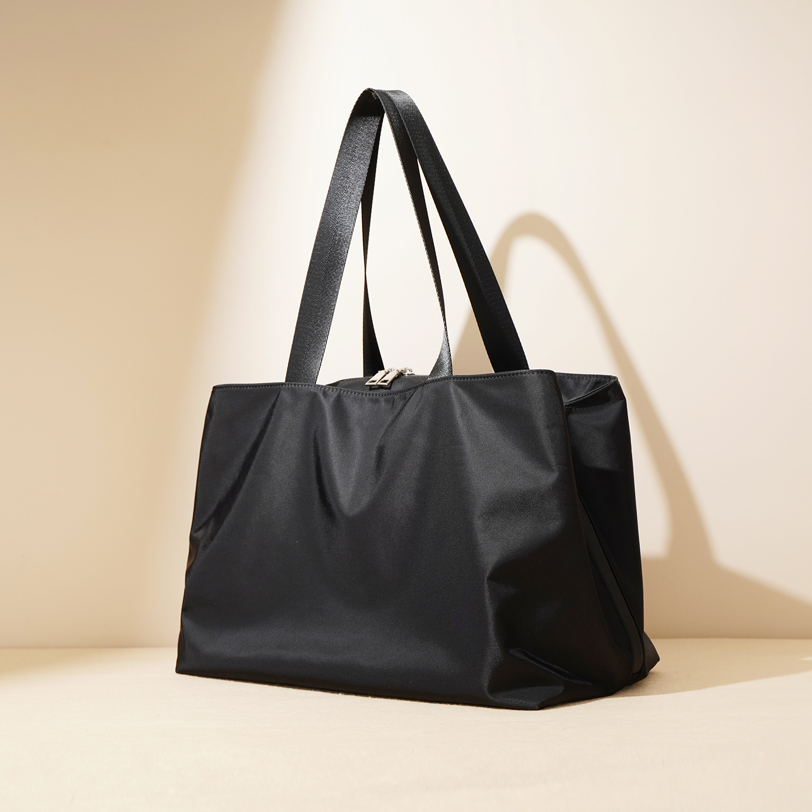 Oxford Cloth Tote Bag, Waterproof Nylon Commuter Bag, Black Canvas Laptop Handbag, Large Capacity - Thumbnail 2