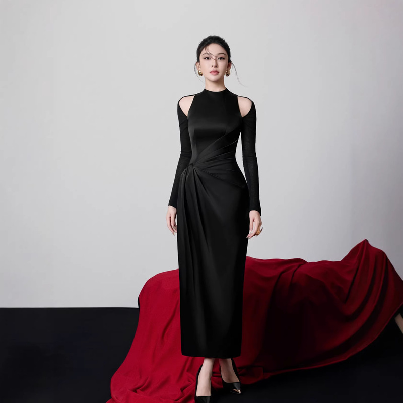 In-Stock Elegant Design Hollow-Out Pleated Patchwork Round-Neck Long-Sleeve Dress with Ruched Long Sleeves Black Satin Gown In-Stock Elegant Design Hollow-Out Pleated Patchwork Round-Neck Long-Sleeve Dress with Ruched Long Sleeves Black Satin Gown
