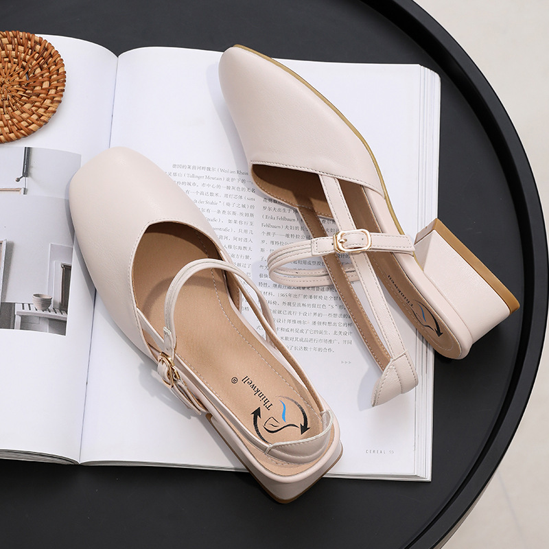 包头凉鞋女2021年新款夏季粗跟中跟仙女风ins潮休假韩版大小码鞋