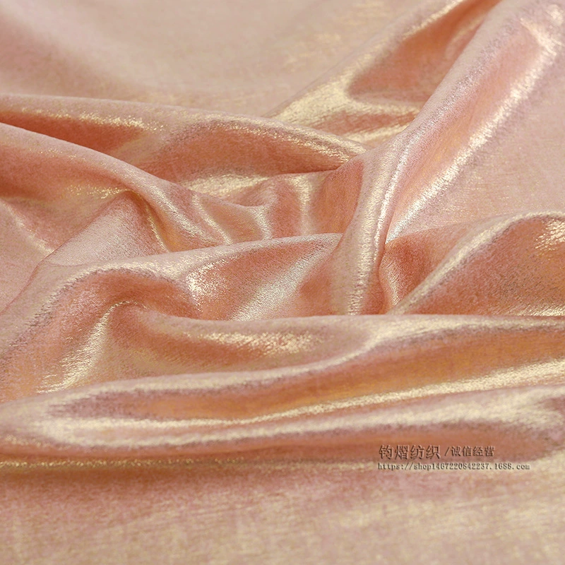 Бархатная лилия? Wait: original Velvet swan, cloth, dress, hair accessory, polyester. Let's translate: Velvet swan -> бархатная ласточка? That is awkward. Maybe 