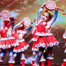 元旦开门红喜庆儿童太平鼓演出服拜年服小梦娃舞蹈中国风表演服装