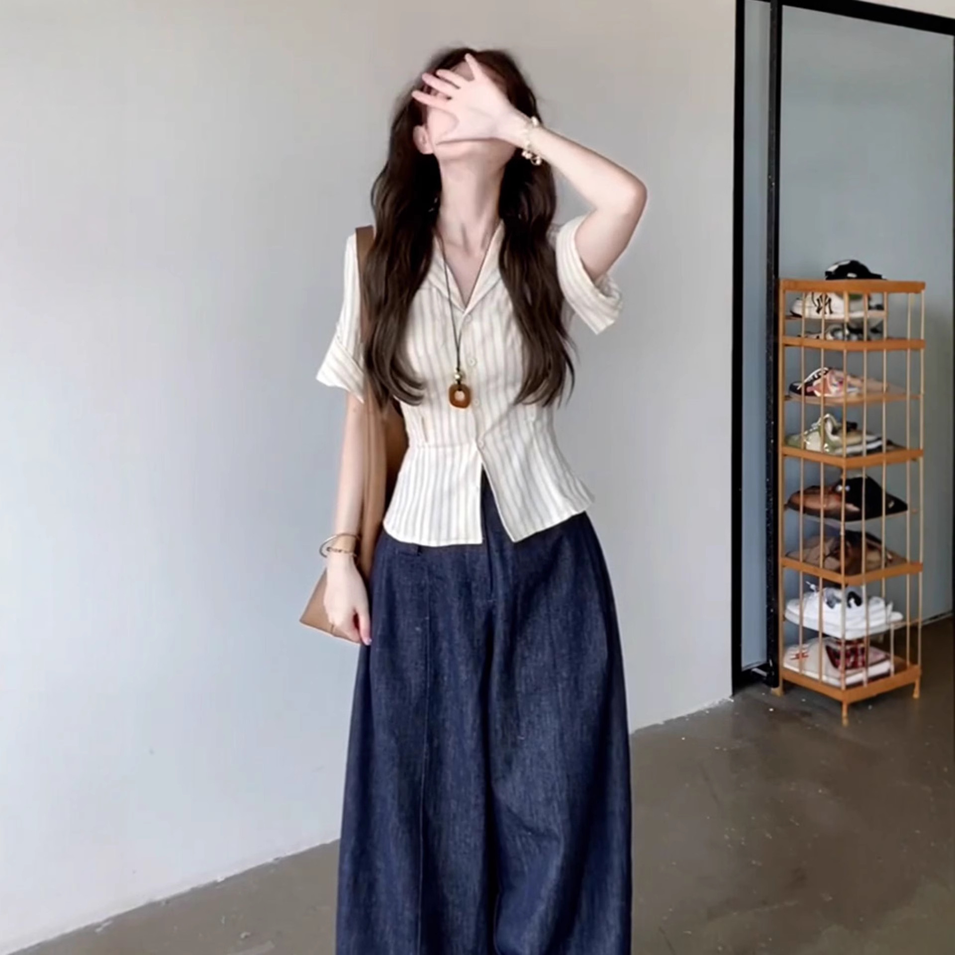 Light Yellow Striped Short-Sleeved Shirt for Women Summer Design Slim Waist Shirt Short Top