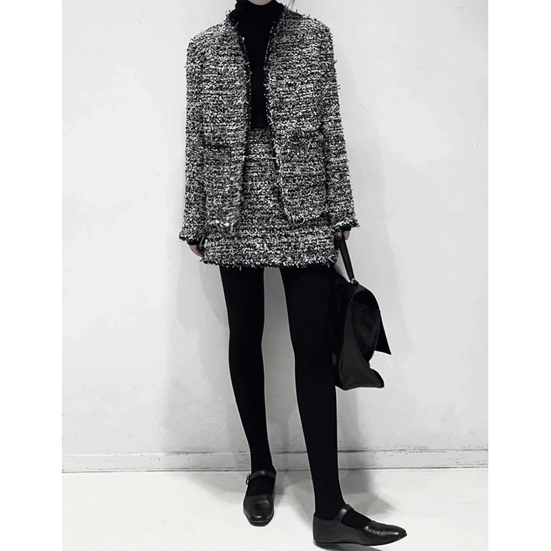 Премиум чувство ретро маленький ароматный набор 2024 осень и зима новый французский стиль леди корейская куртка юбка из двух частей