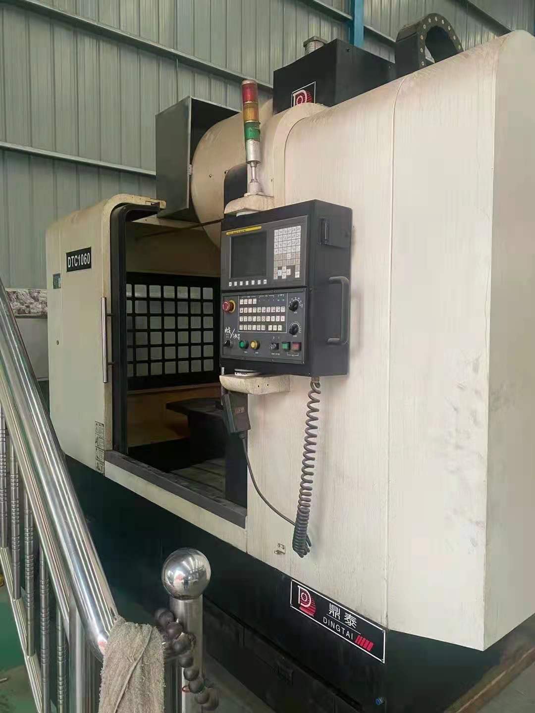 转让二手鼎泰DTC1060立式加工中心二手立加二手鼎泰加工中心