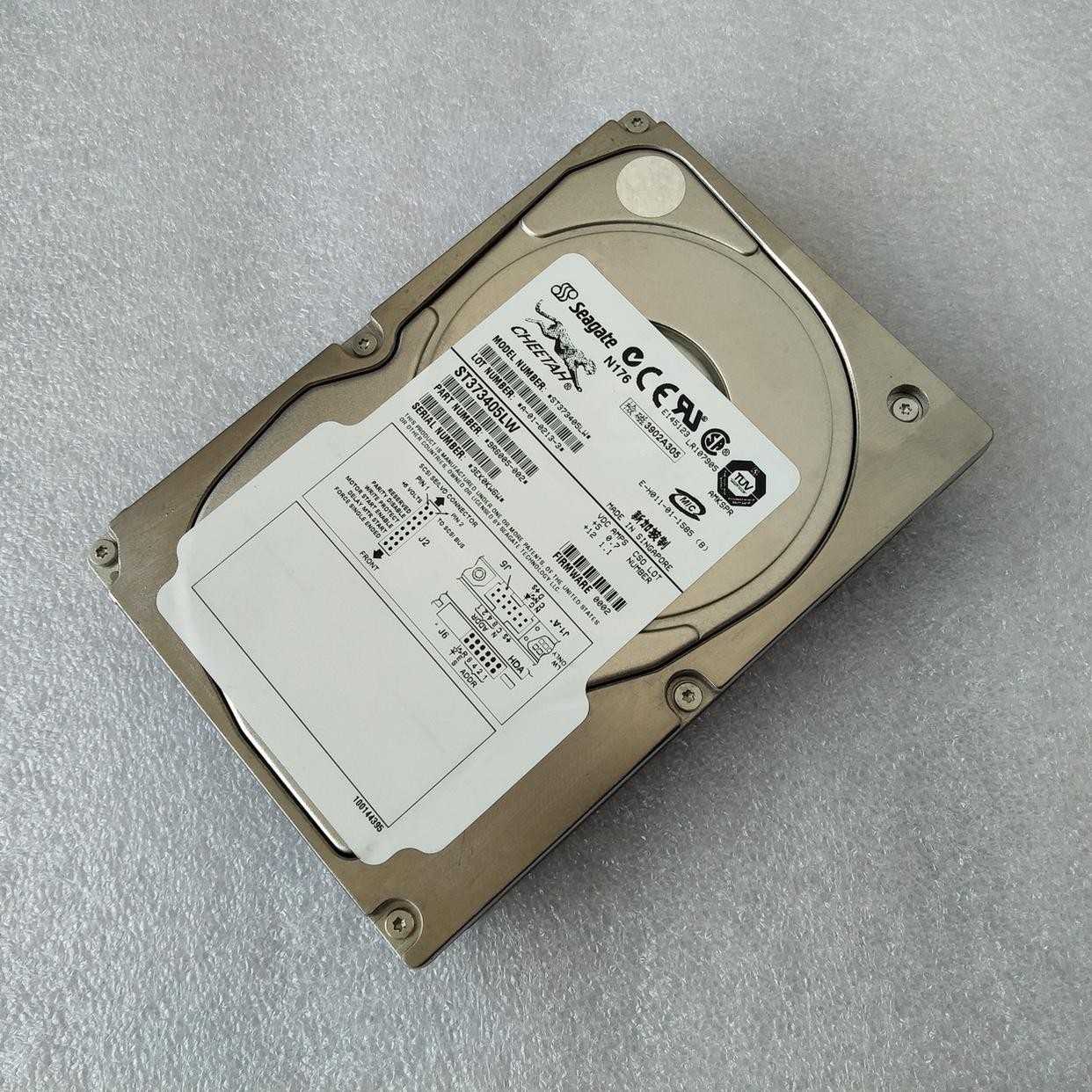Seagate ST373405LW 10K 73G 68-pin SCSI hard drive Suitable for…