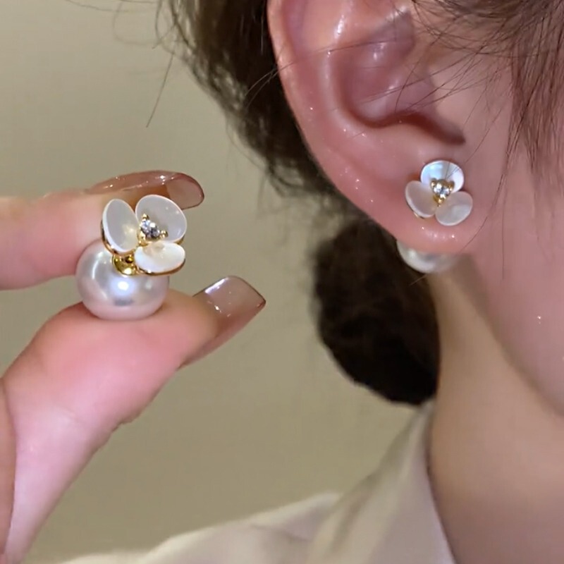 French Fashion White Shell Two-Wear Clover Flower Earrings High-End Light Luxury Zircon Earrings Elegant Earrings