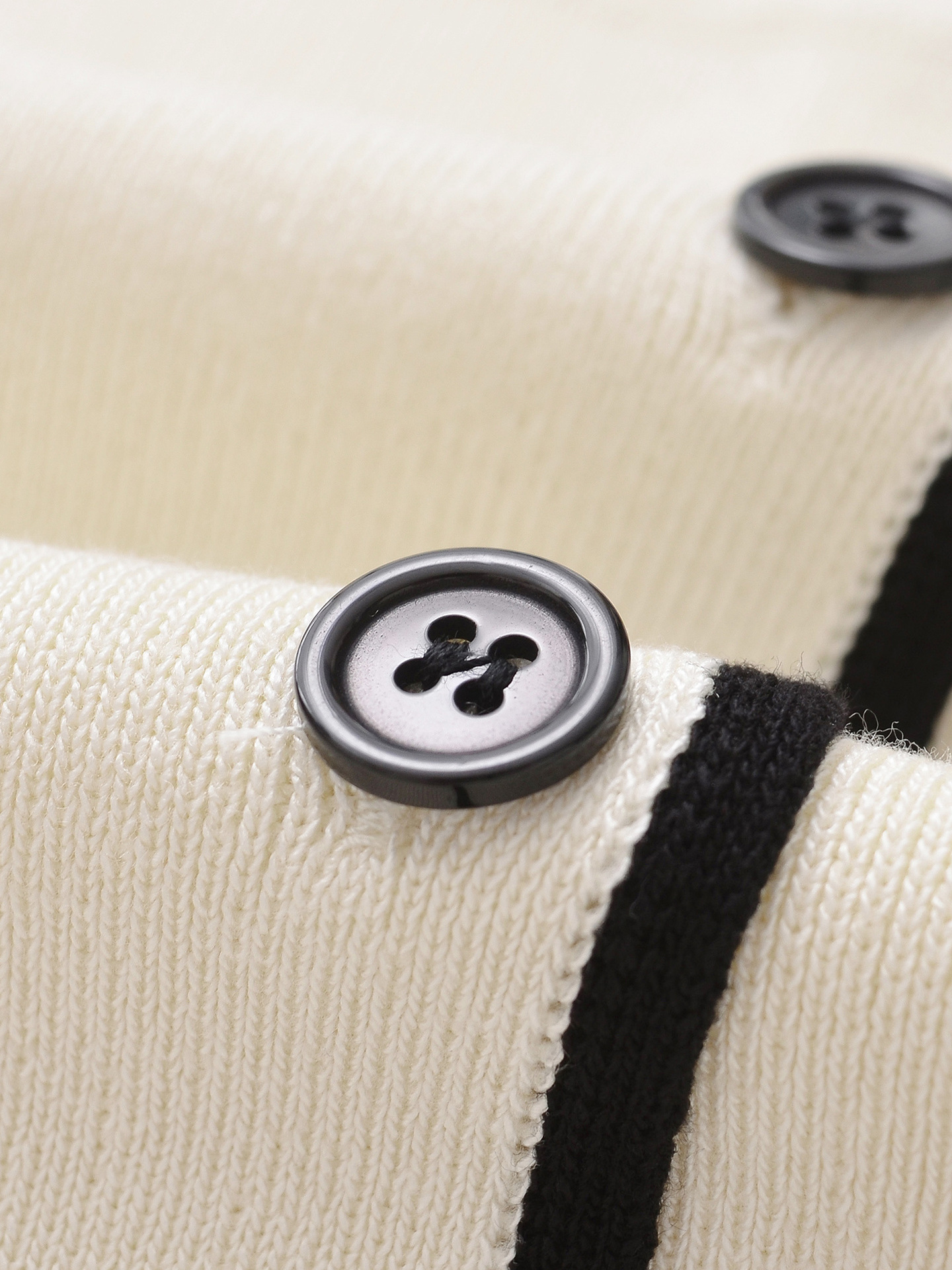 Damenbekleidung 2024 Herbst und Winter neue Street Fashion Kontrastfarbe Rundhalsweste_voghion.com