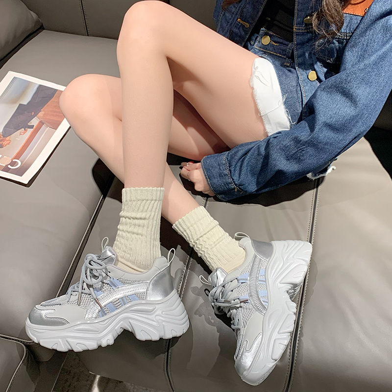 Scarpe da papà da donna 2024 nuova moda primaverile retrò piccole scarpe sportive con lacci alte con suola spessa_voghion.com