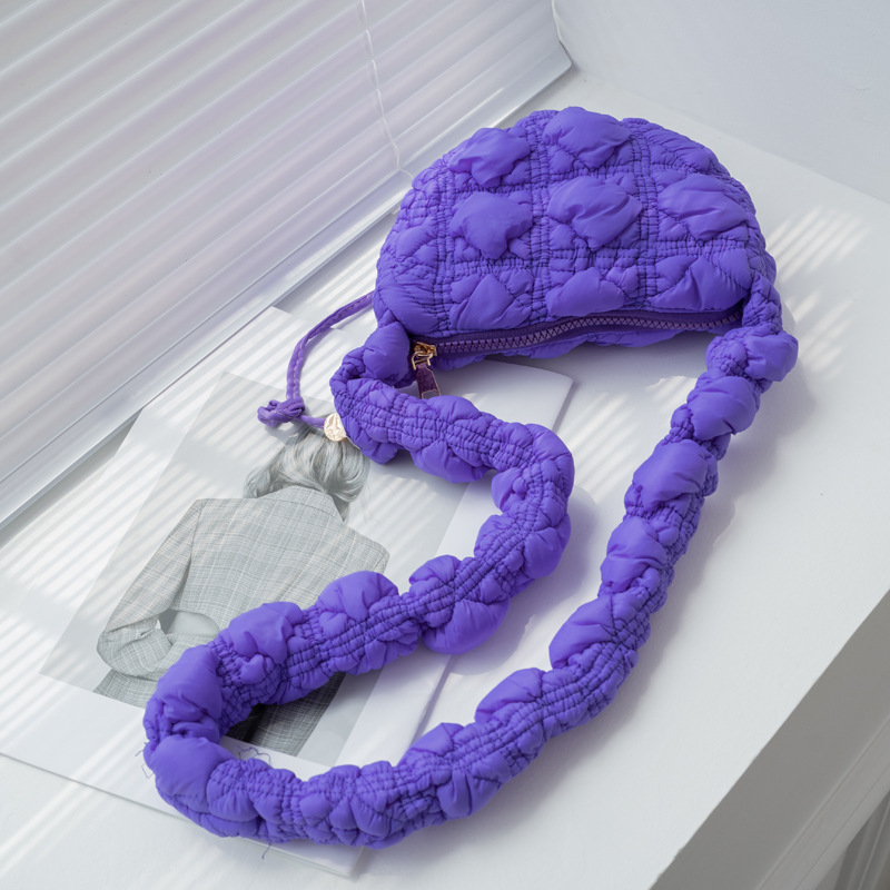 Bolsas Nueva Nube plisada bolsa de burbuja de nicho casual estilo Coreano abajo Chaqueta de algodón bolsa de hombro crossbody bolsa dumpling