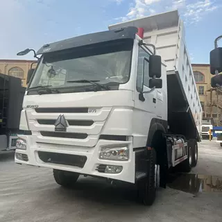 厂家出口重汽豪沃后八轮牵引重型卡车371马力货物运输翻斗工程车