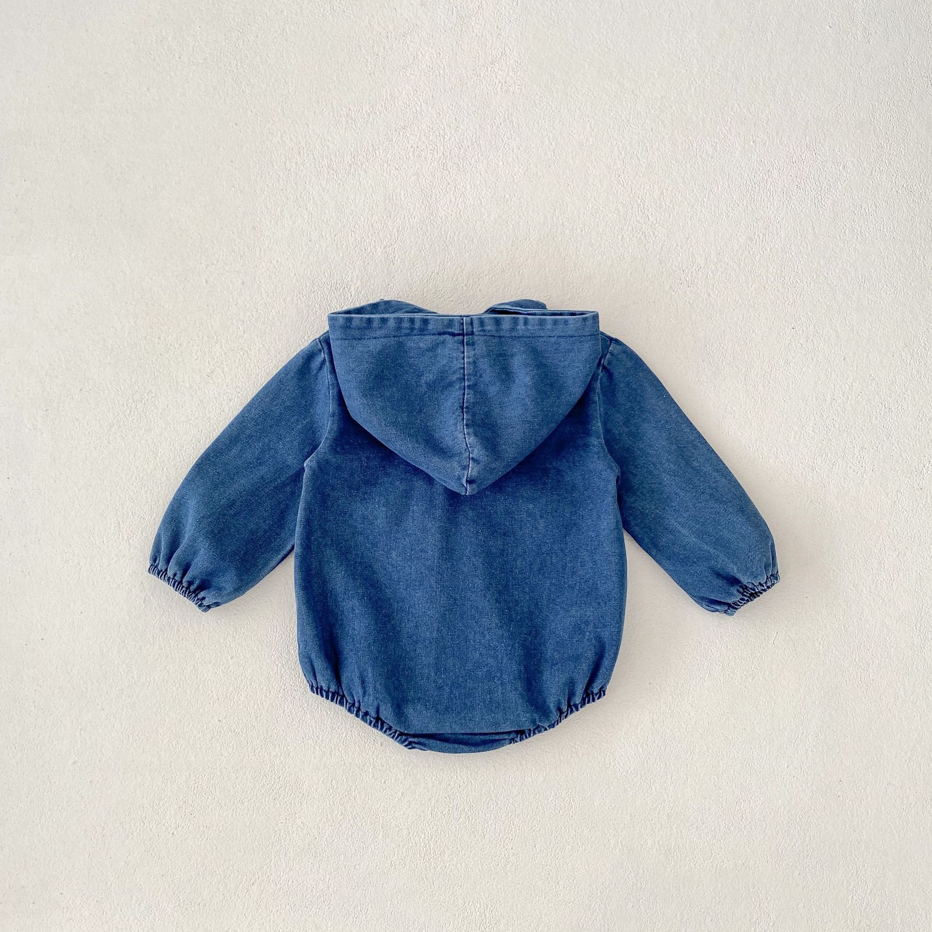 Ins 2024 autumn clothing for infants, young children, boys girls, denim style, hooded, double pocket, long sleeved,_voghion.com