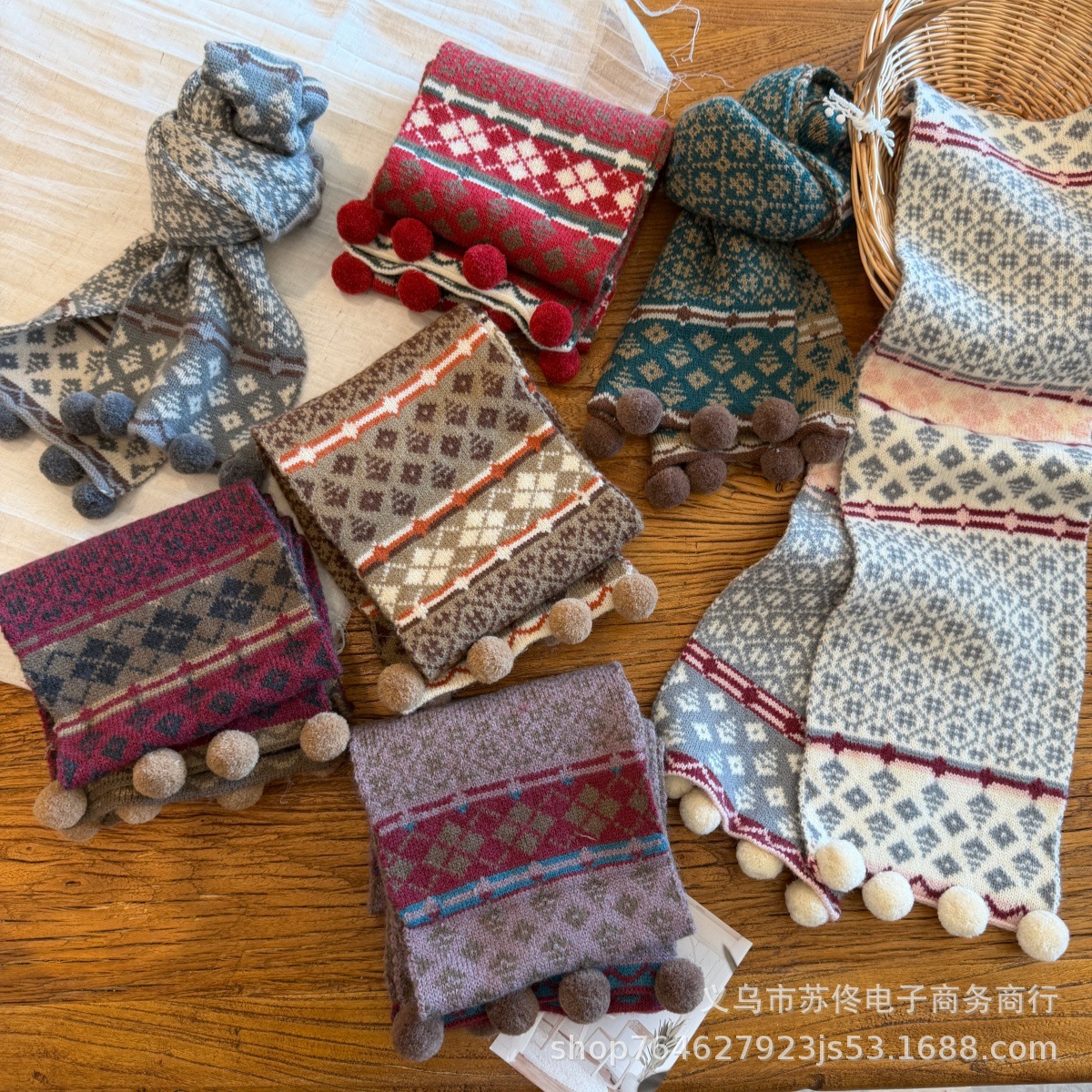 Children's retro pom-pom knitted scarf, unisex, Fair Isle style, for outdoor warmth and cold protection, long length, parent-child matching design, wholesale