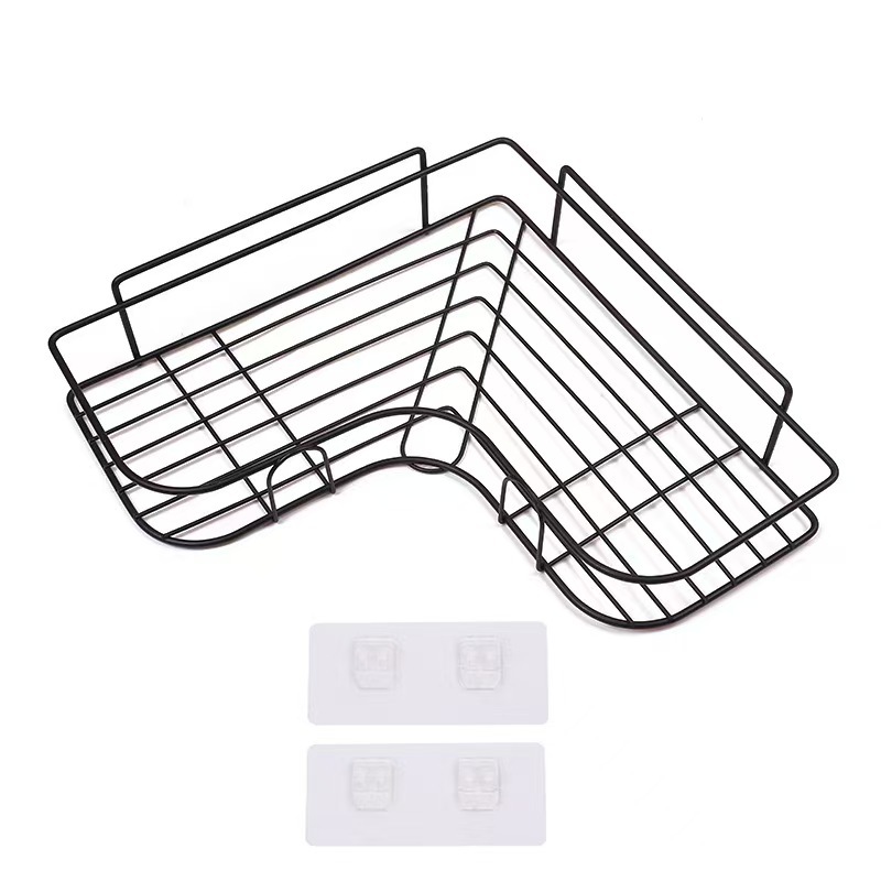 패치가 있는 대형 검은색 삼각형