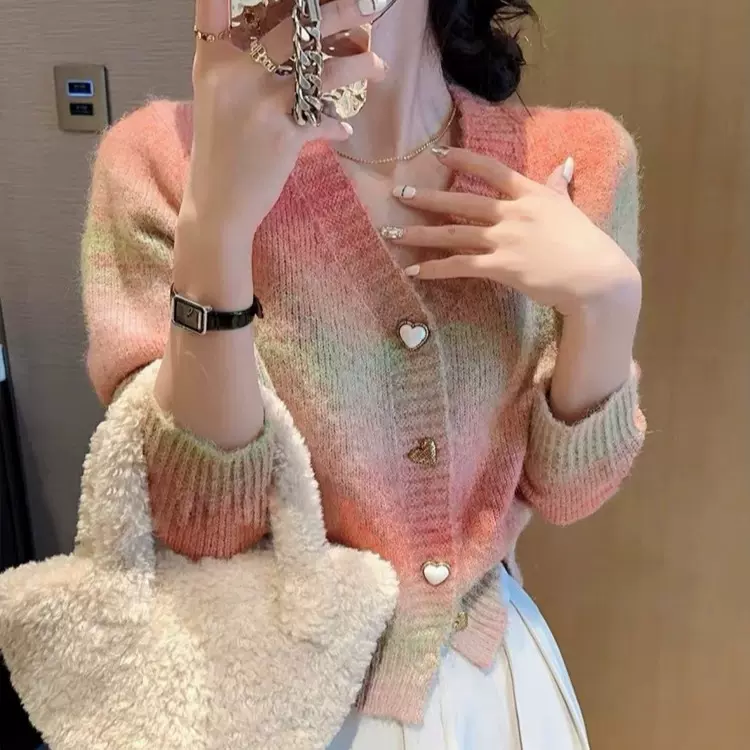 设计感彩虹色渐变毛衣女秋冬季2025新款时尚宽松小众开衫外套上衣