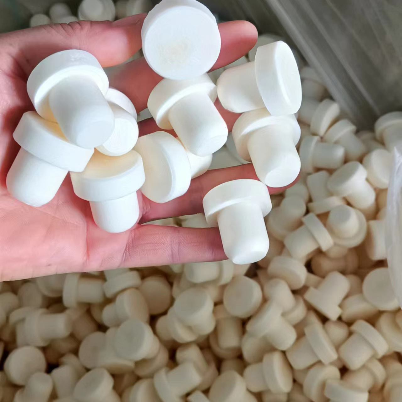 피부가없는 중합체; 투명