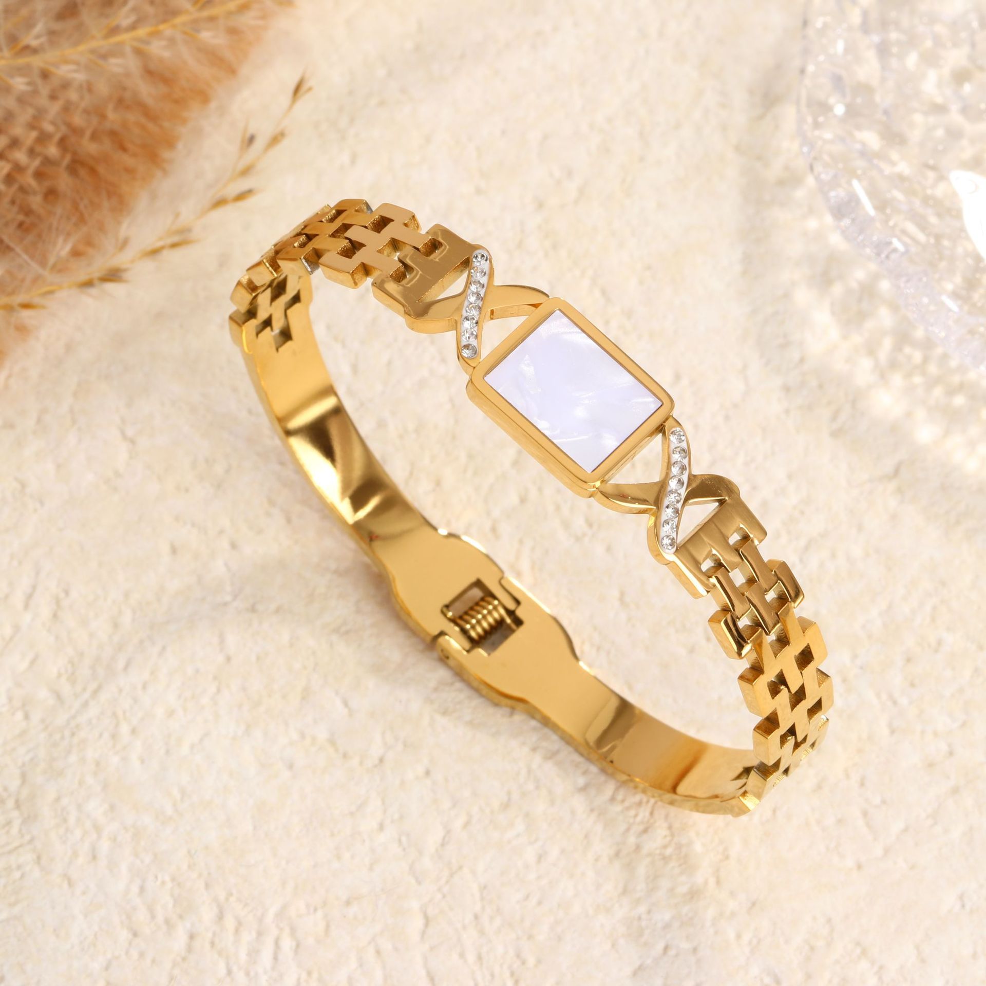 93 화이트 쉘 스퀘어 팔찌 골드