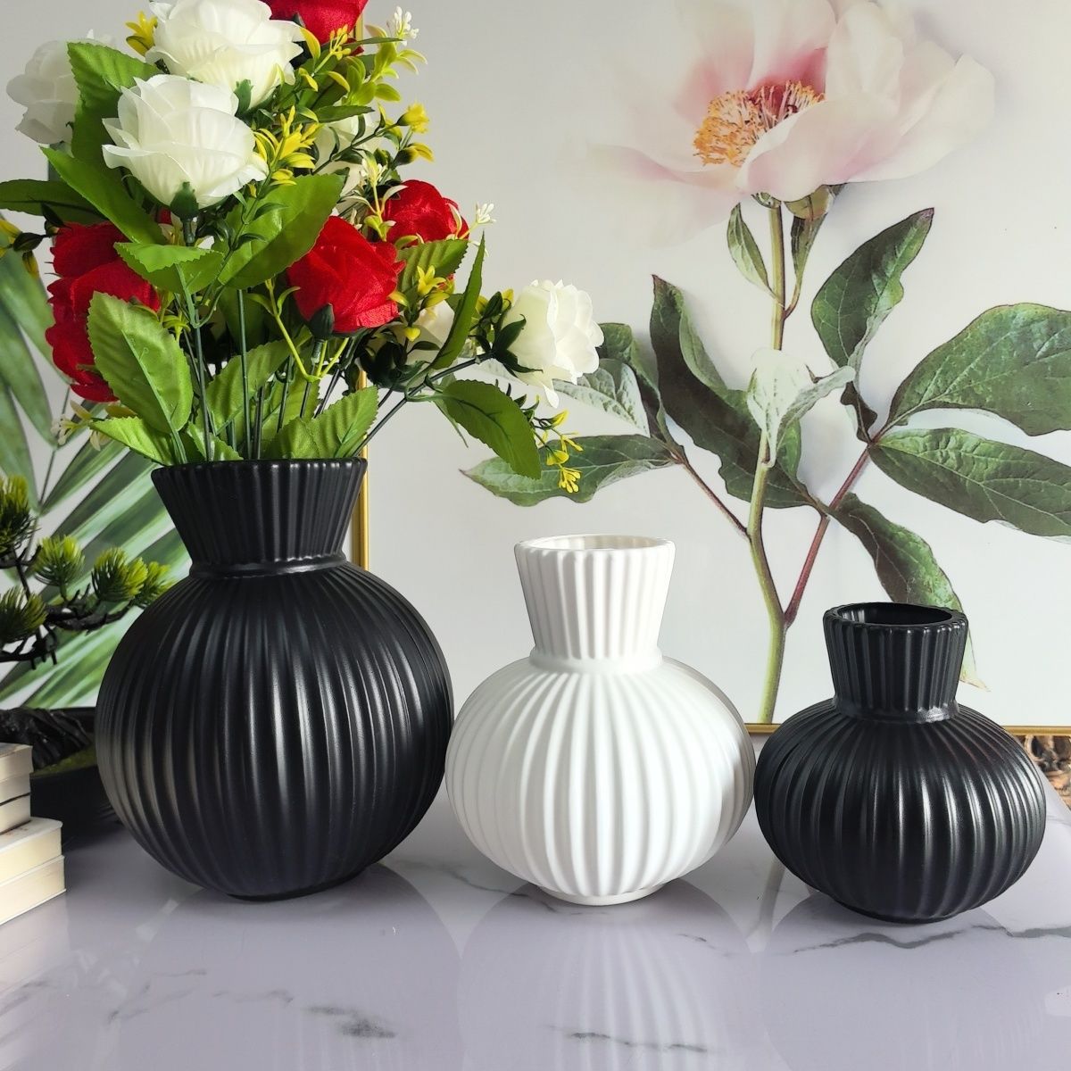 Factory Direct Sales Plastic Small Vase Scandinavian Simple Stripesd Creative Dried Flowers Flower Arrangement Home Decoration Ornaments