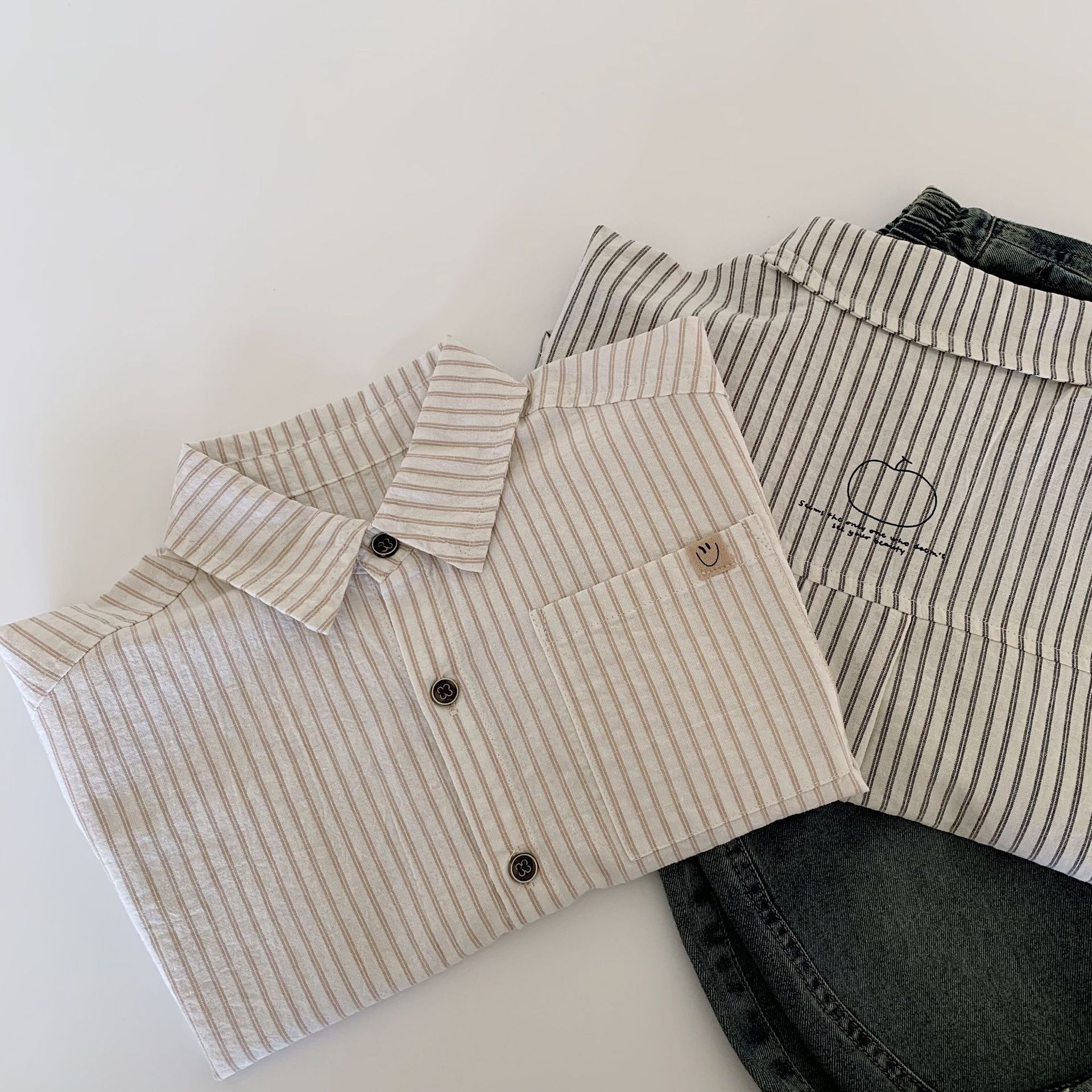 Camisa para niños Maibao Camisa delgada para niños Verano 2025 Nuevo estilo Camisa de manga corta para niños Ropa de verano para niños al por mayor