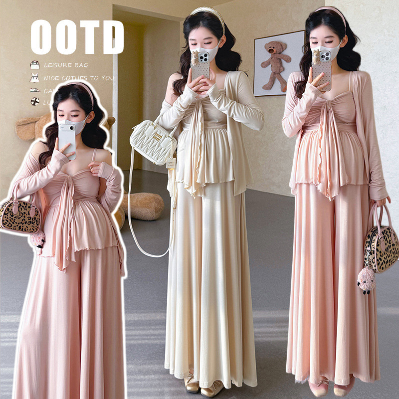 Real Shot of the Product: Spring New Arrivals, Comfortable and Relaxed Maternity Camisole, Wide-Leg Pants, and Cardigan Three-Piece Set Real Shot of the Product: Spring New Arrivals, Comfortable and Relaxed Maternity Camisole, Wide-Leg Pants, and Cardigan Three-Piece Set