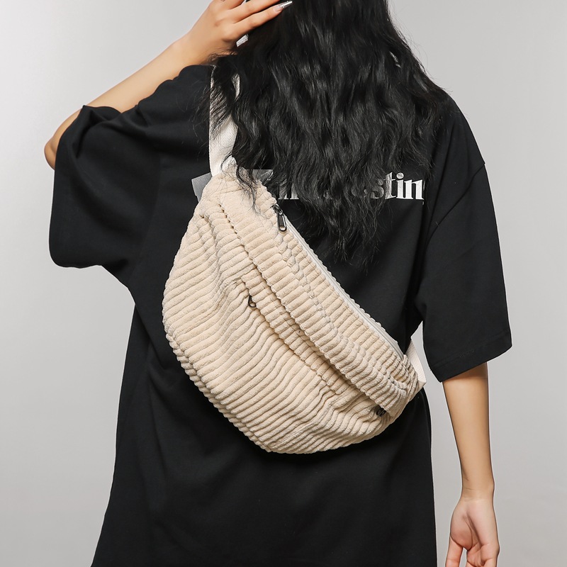 2024 nuevo bolso de mensajero portátil de la marca de moda japonesa para hombre, bolso de hombro simple y versátil de gran capacidad, bolso de pecho para mujer, riñonera