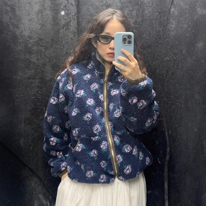 26 Winter New Collection Korean Designer Vintage French Rose Fur Coat Thickened Fleece Sweatshirt for Women 26 Winter New Collection Korean Designer Vintage French Rose Fur Coat Thickened Fleece Sweatshirt for Women