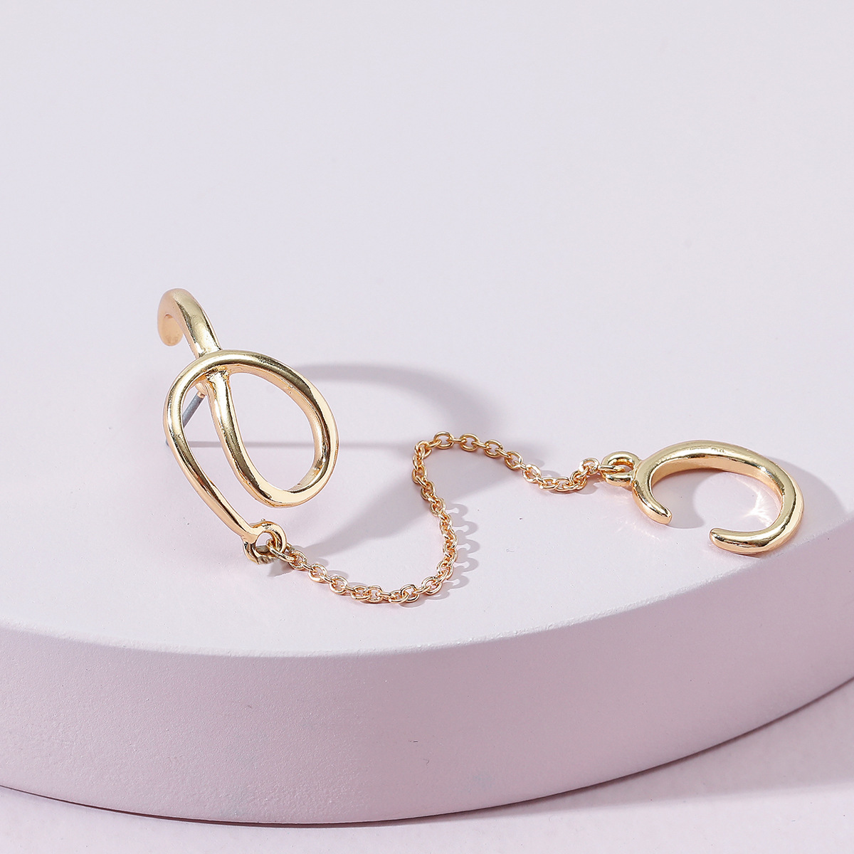 European And American Fashion Jewelry Simple Exaggerated Single Side Earrings Ear Clip Chain Earrings display picture 1